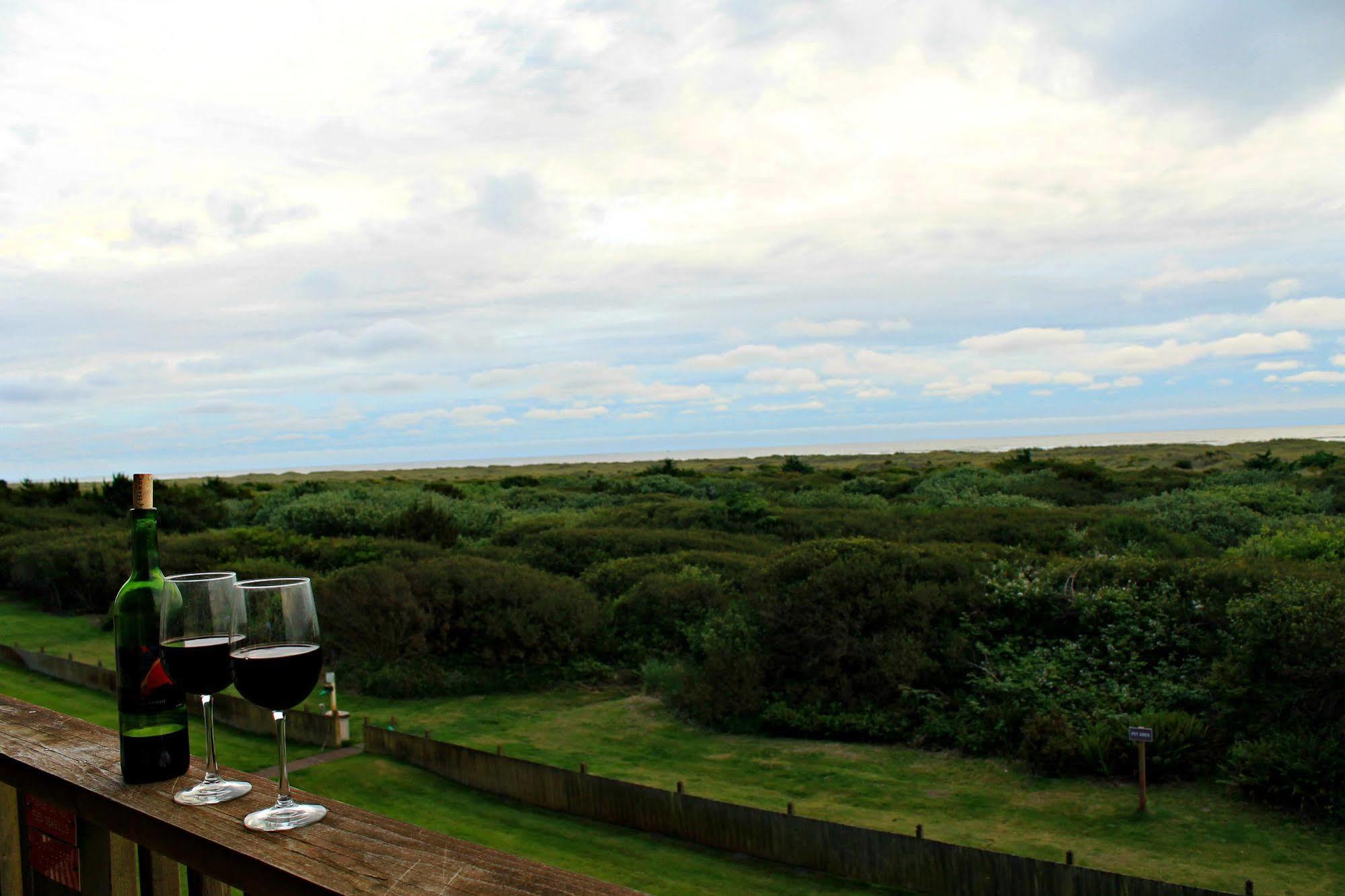 The Polynesian Resort Ocean Shores Exterior foto